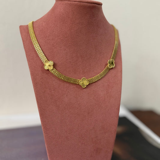 Collar flor tipo van cleef