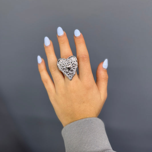 Anillo corazón plateado