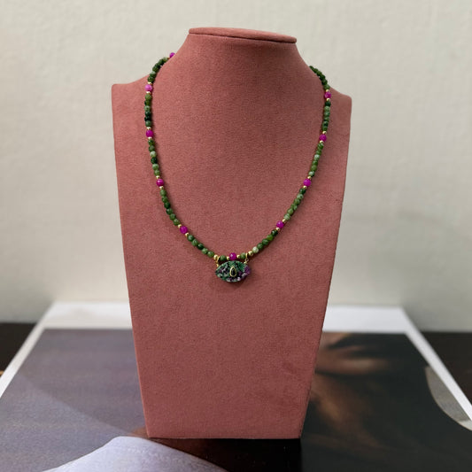 COLLAR OJO Y PIEDRA NATURAL CHISPA