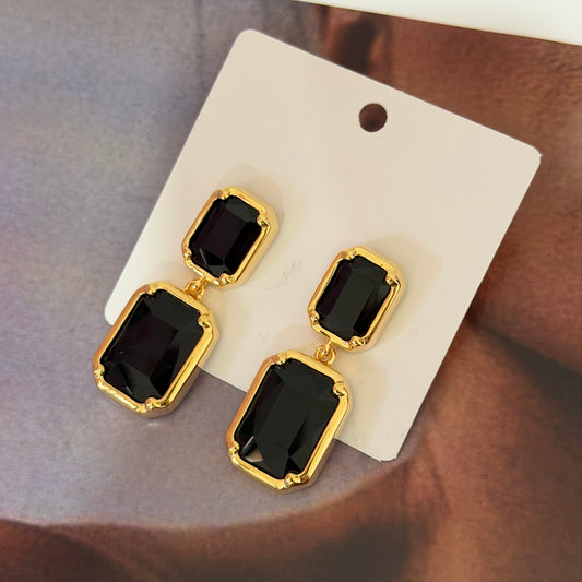 ARRACADA DORADO CON NEGRO