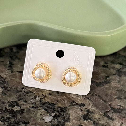 Arete pequeño con perla