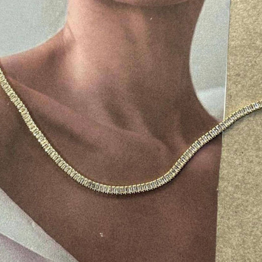 COLLAR PIEDRA BLANCA