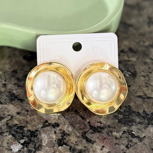 Arete círculo con piedra madre perla