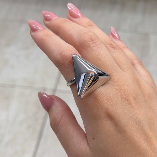 Anillo chunky triangular 02