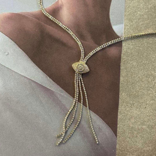 COLLAR TIPO CORBATERO CON OJITO
