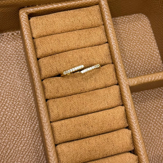 ANILLO CRUZADO CON MINI ZIRCONIA