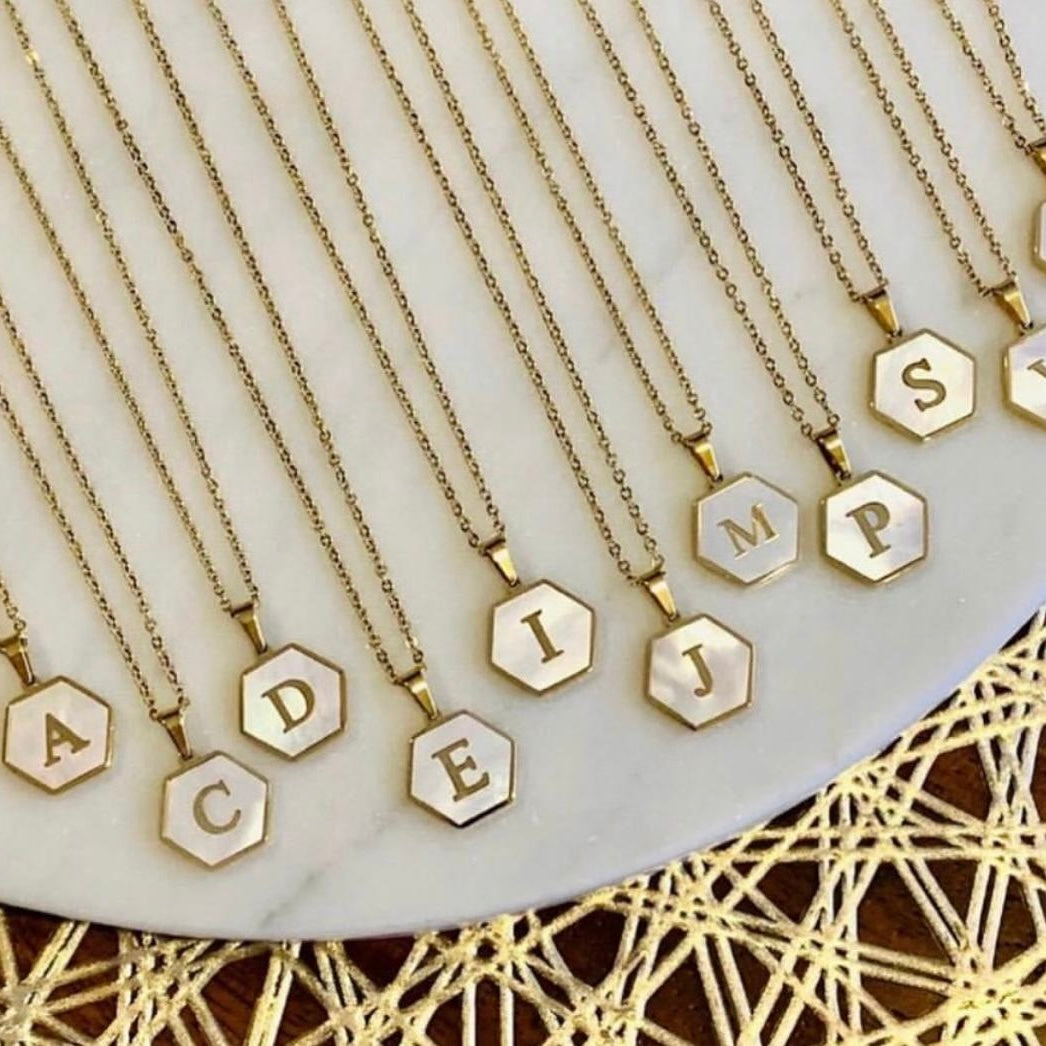 Cadena con inicial
