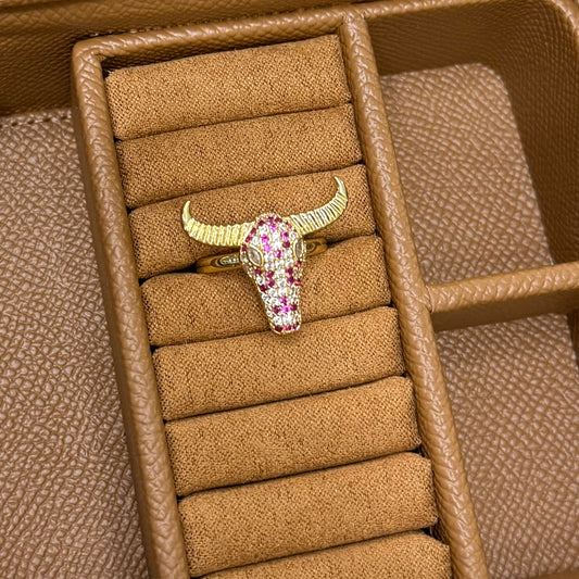 ANILLO TORO CON PIEDRA ROJA