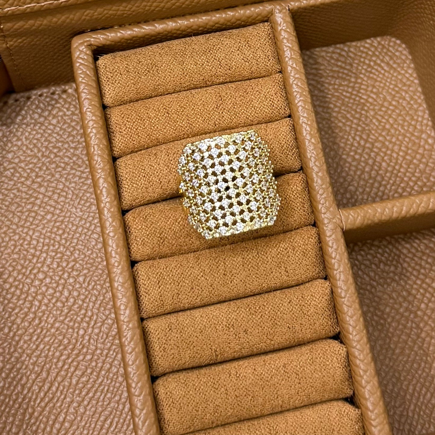ANILLO CON ZIRCONIA