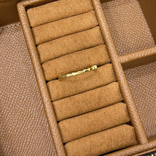 ANILLO DORADO FLECHAS MÚLTIPLES