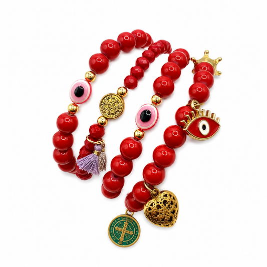 Set de pulseras piedras rojas con dijes y ojitos