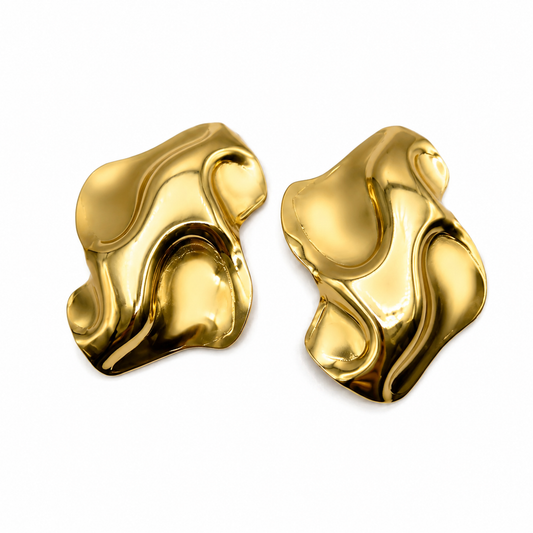 Arete dorado con formas