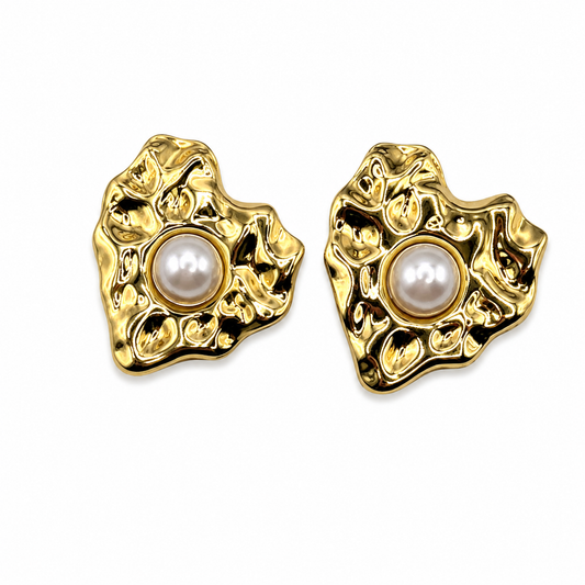 Arete dorado corazón con mini perlita