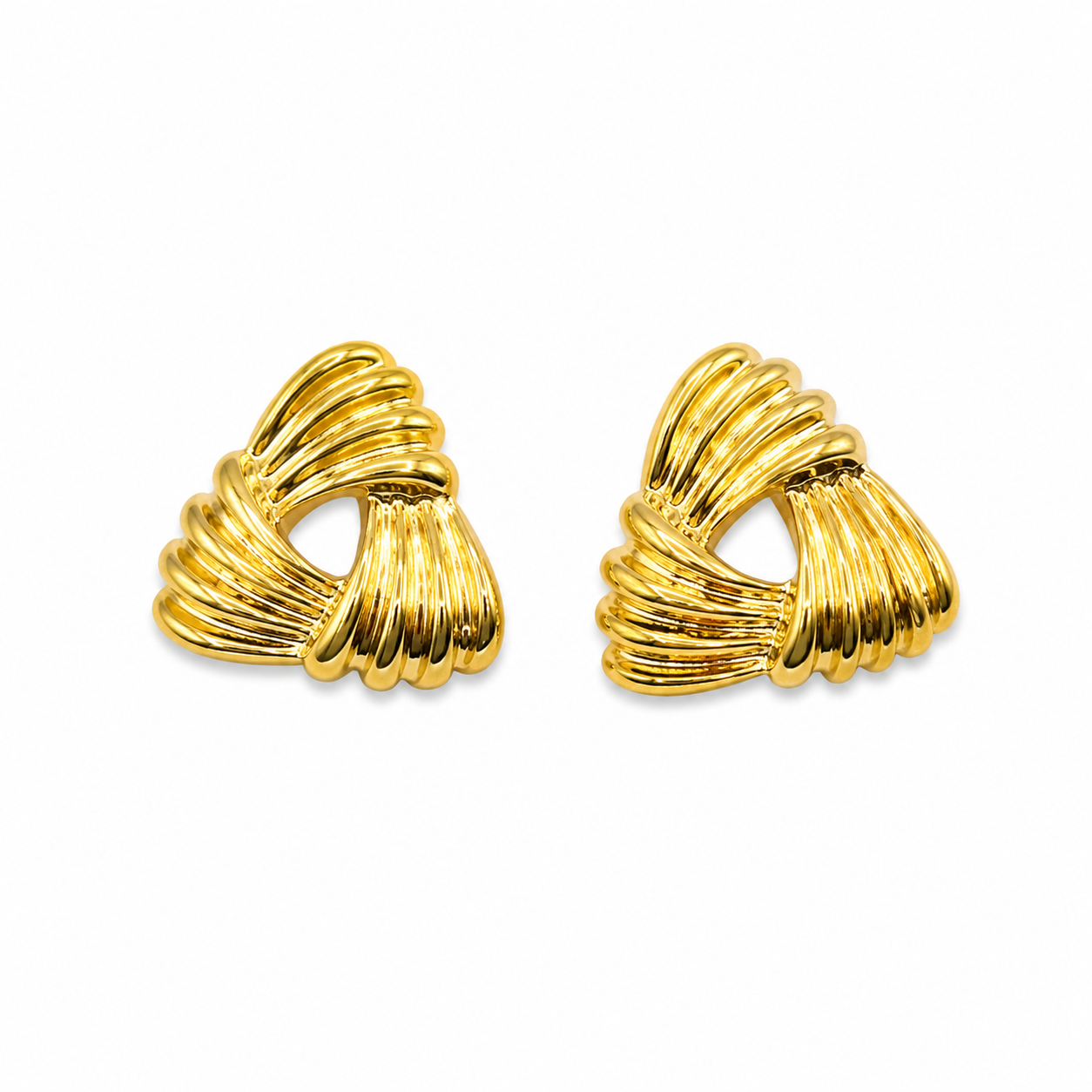 Arete dorado mini triangular
