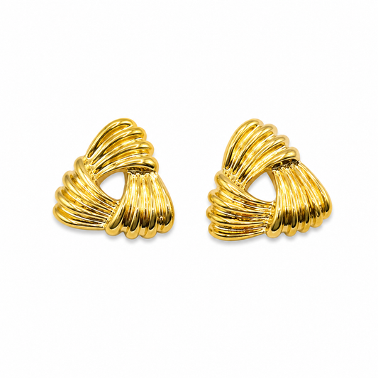 Arete dorado mini triangular