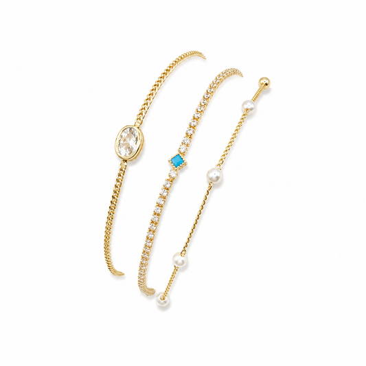 Pulsera dorada triple con piedra y perlas