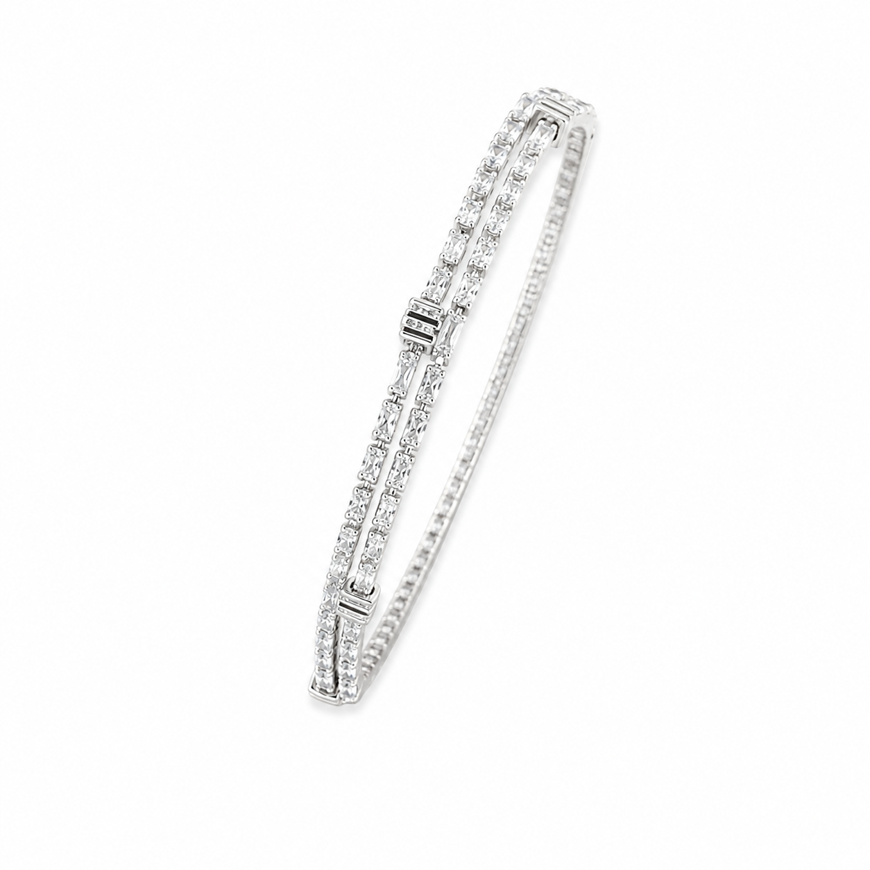 Pulsera plateada doble con piedras blancas
