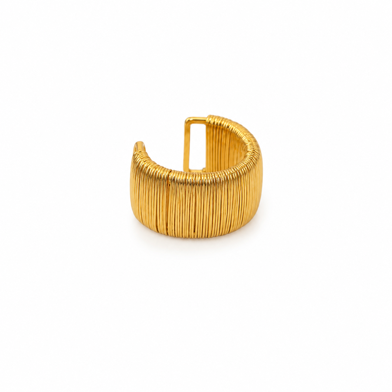 Anillo dorado ajustable tejido